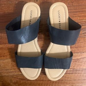 NEVER WORN Lucky Brand Black Wyntor Sandals